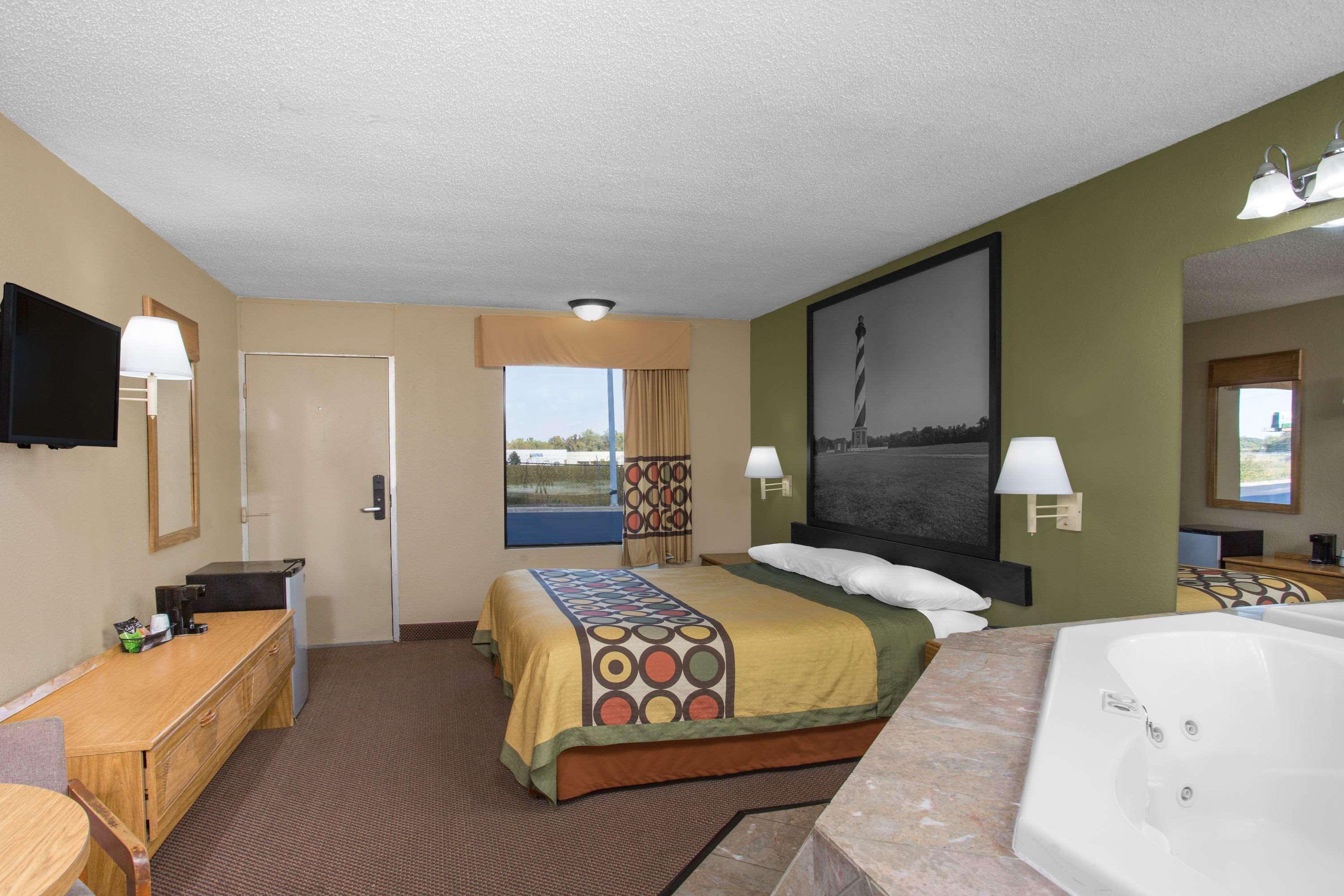 Super 8 By Wyndham Dunn Motel Exterior photo